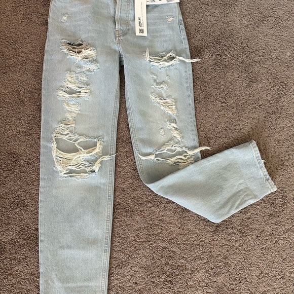 NWT- Zara Relaxed Boyfriend Jean - Picture 3 of 3